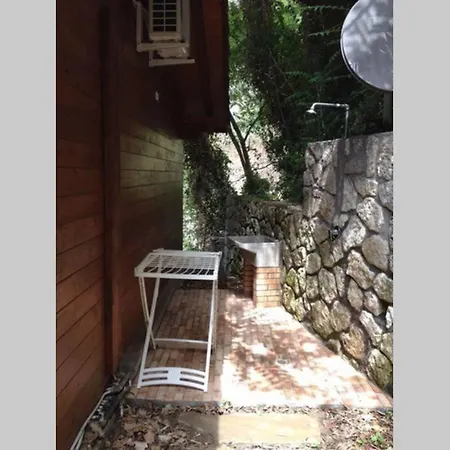Cottage Grace'S House בקתה